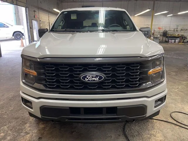 Certified Used 2022 Black Ford XLT image 2