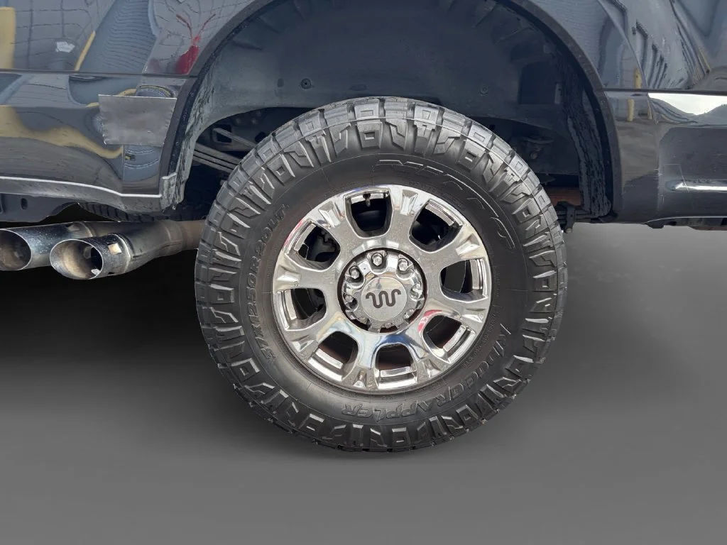 Used 2022 Black Ford King Ranch image 11