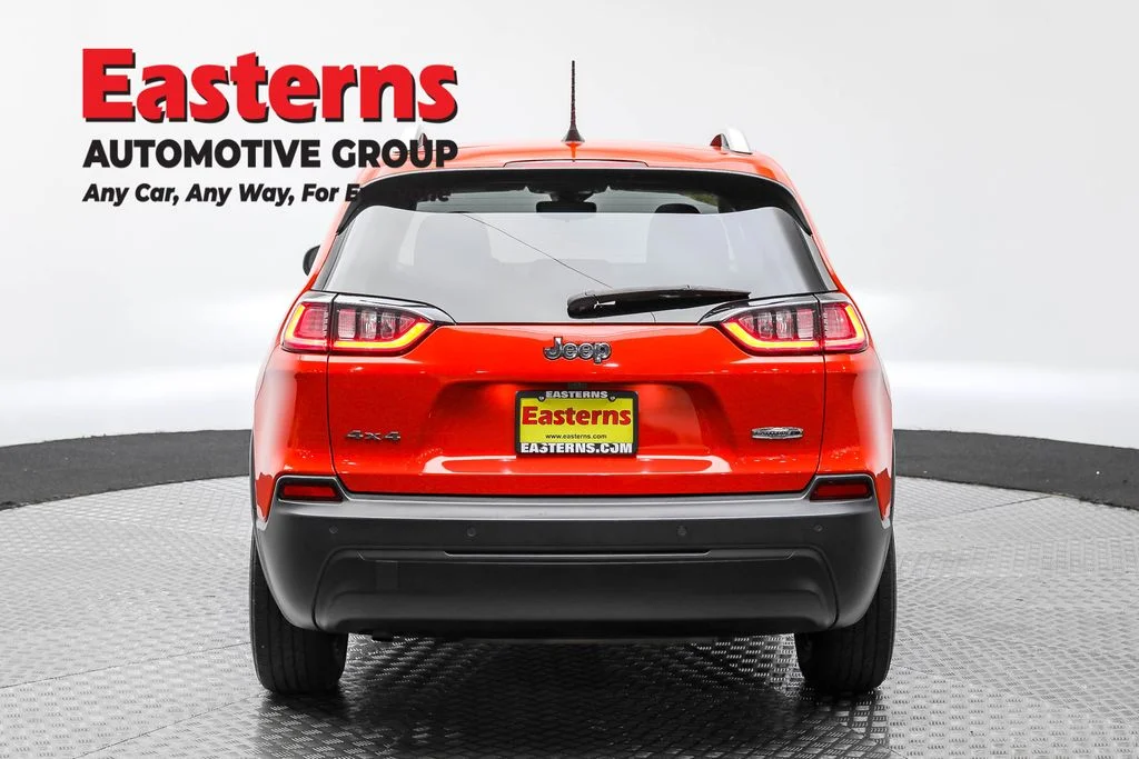 Used 2021 Orange Jeep Latitude Plus image 6