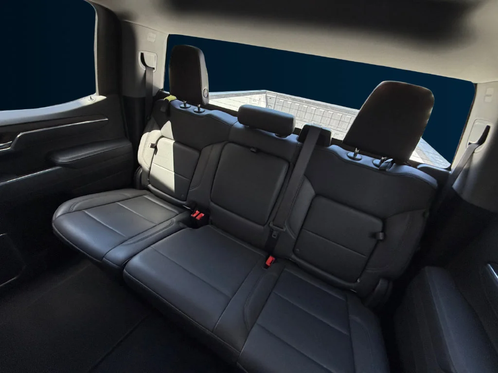 Used 2025 White GMC SLT image 16