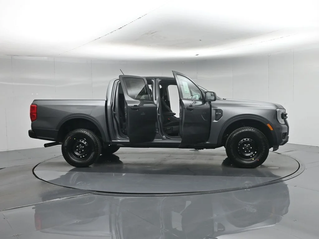 New 2026 Gray Ford XL image 32