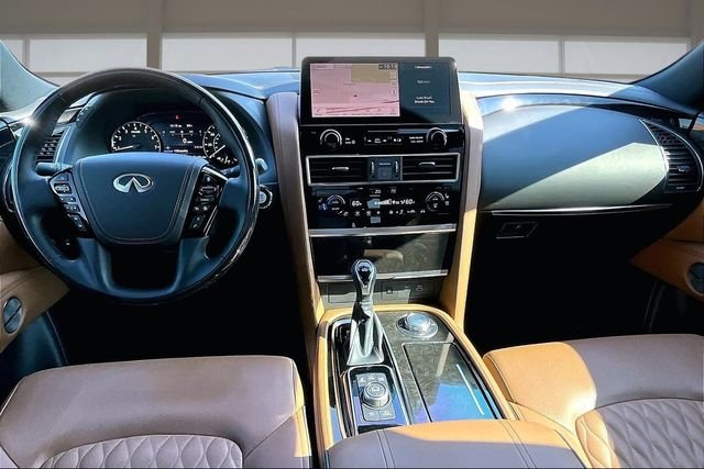 Used 2024 Black INFINITI Sensory image 16