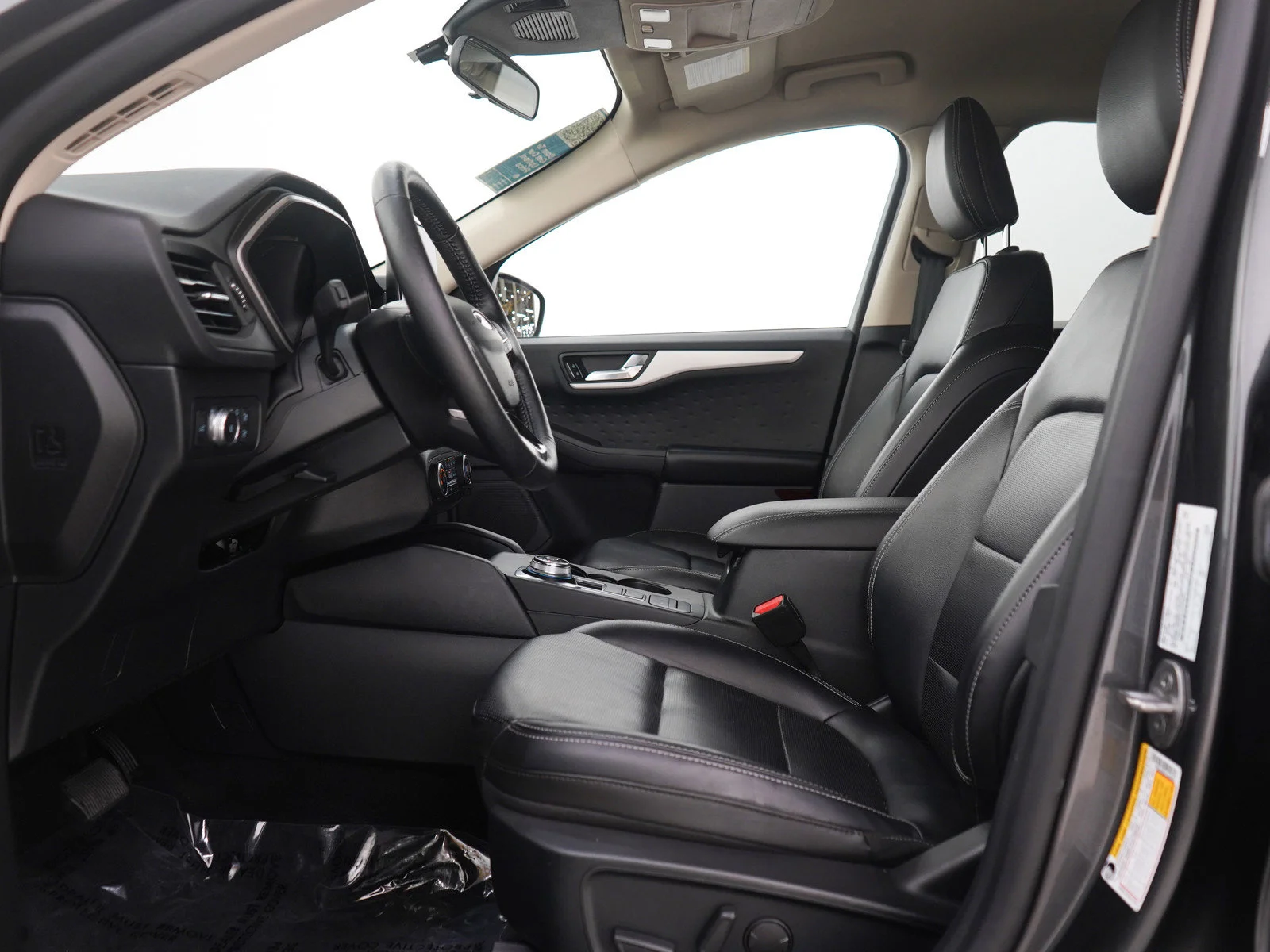 Used 2020 Magnetic Metallic Ford SEL image 22