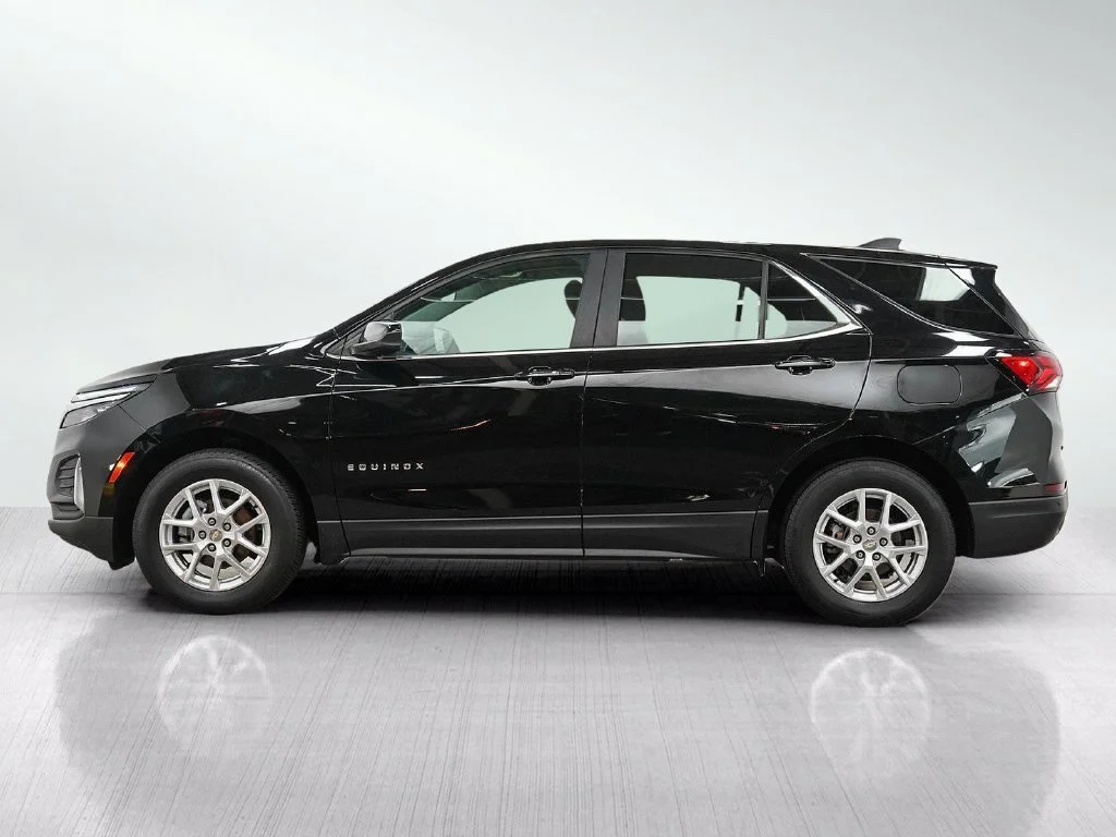 Used 2024 Chevrolet Equinox LT with VIN 3GNAXUEG6RL129266 for sale in Burnsville, Minnesota