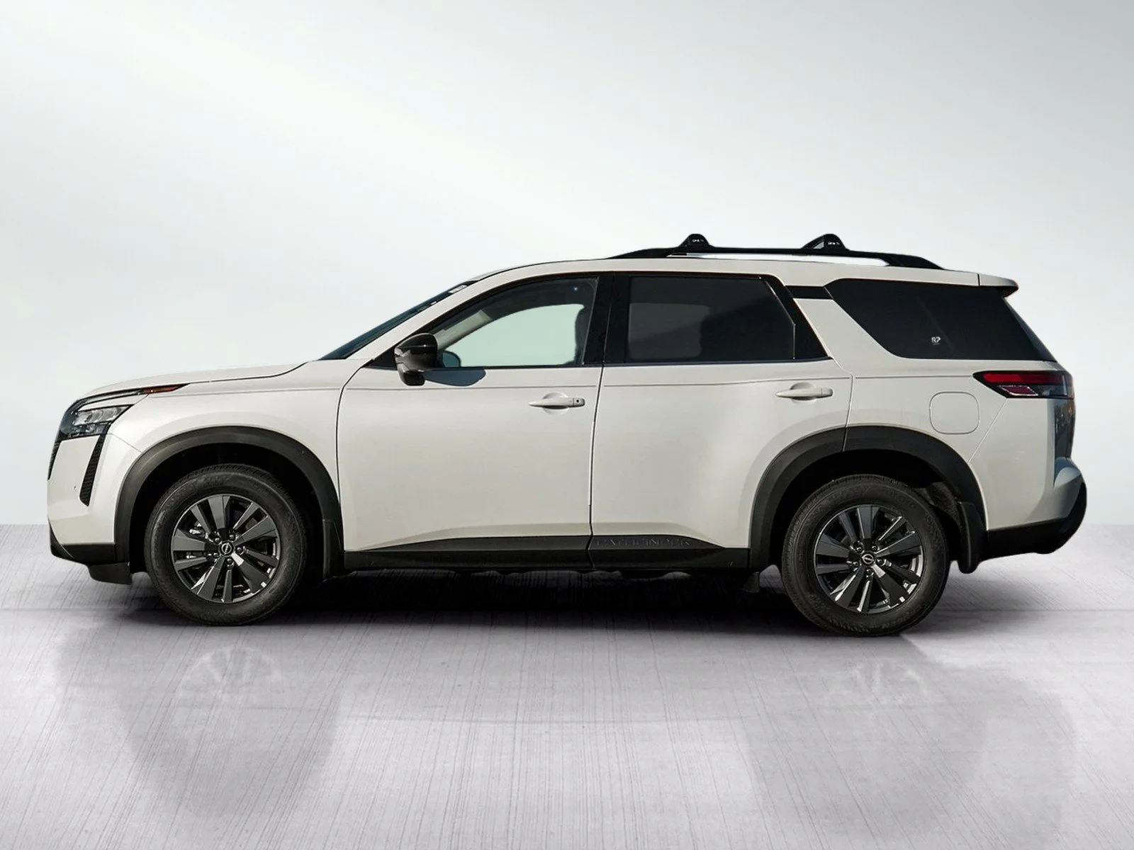 New 2026 Everest White Pearl Tricoat Nissan SV image 4
