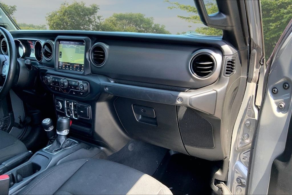 Used 2023 Gray Jeep Sport S image 27