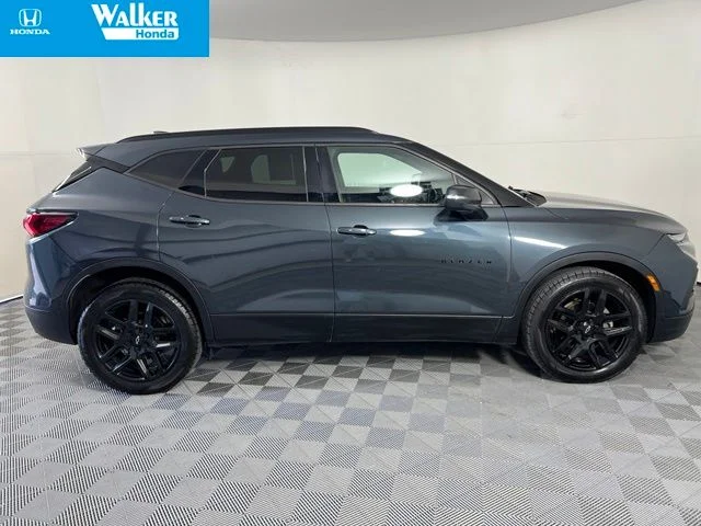 Used 2019 Graphite Metallic Chevrolet Base image 9