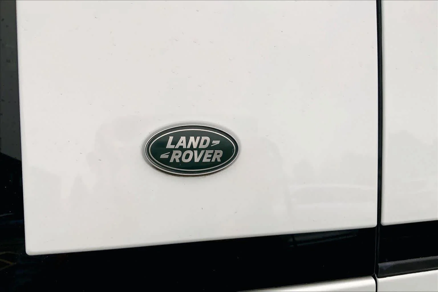 Used 2024 Fuji White Land Rover S image 10