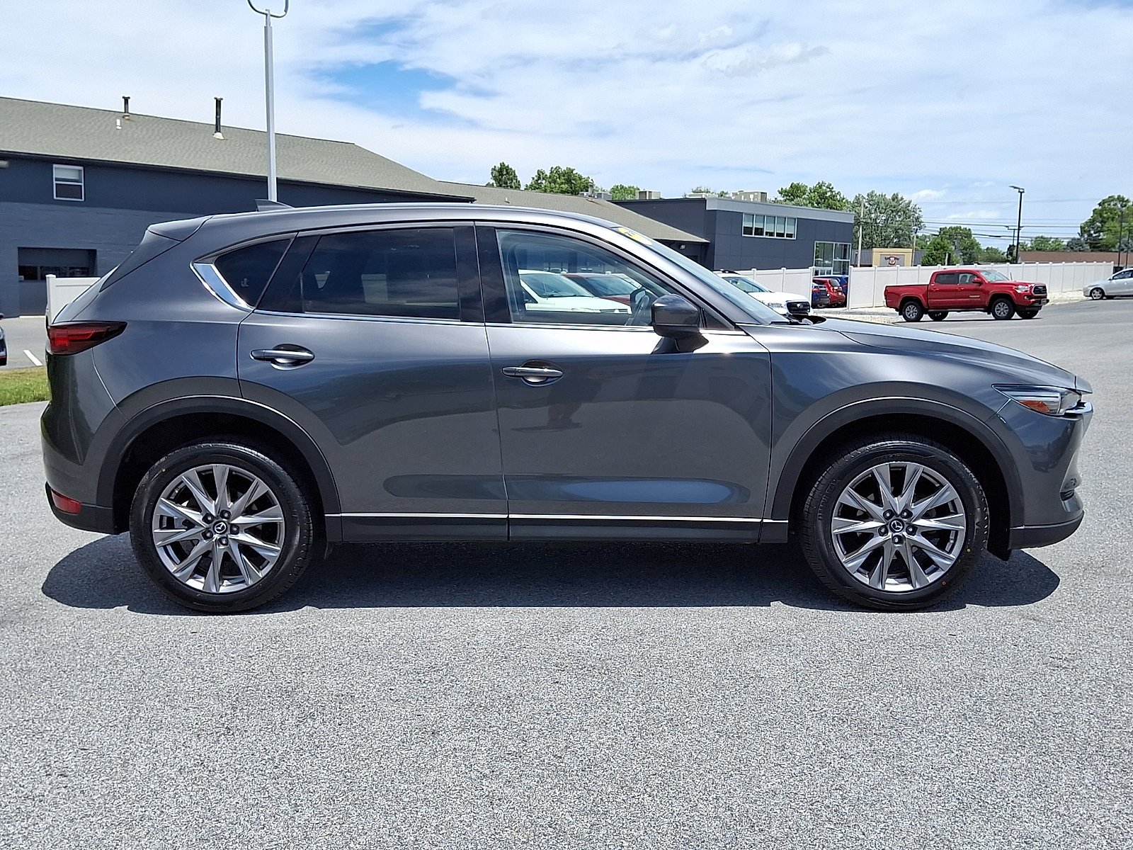 Used 2020 Machine Gray Metallic Mazda Grand Touring image 8