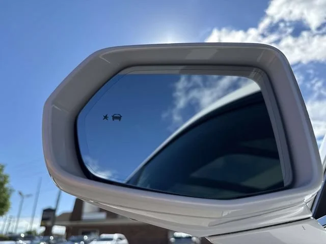 Used 2019 CRYSTAL WHITE TRICOAT Cadillac AWD Sport image 43