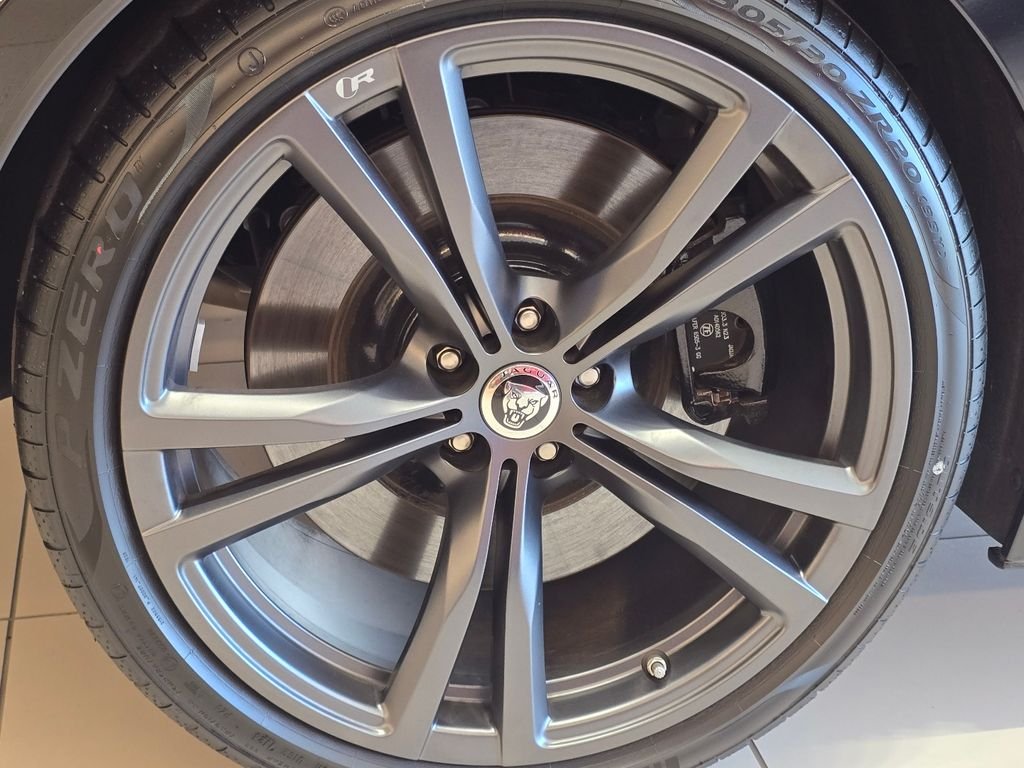 2024 Jaguar F-Type R75 - Photo 25