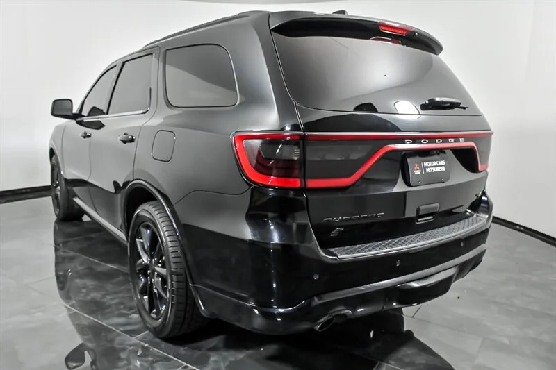 Used 2018 DB Black Crystal Clear Coat Dodge R/T image 7
