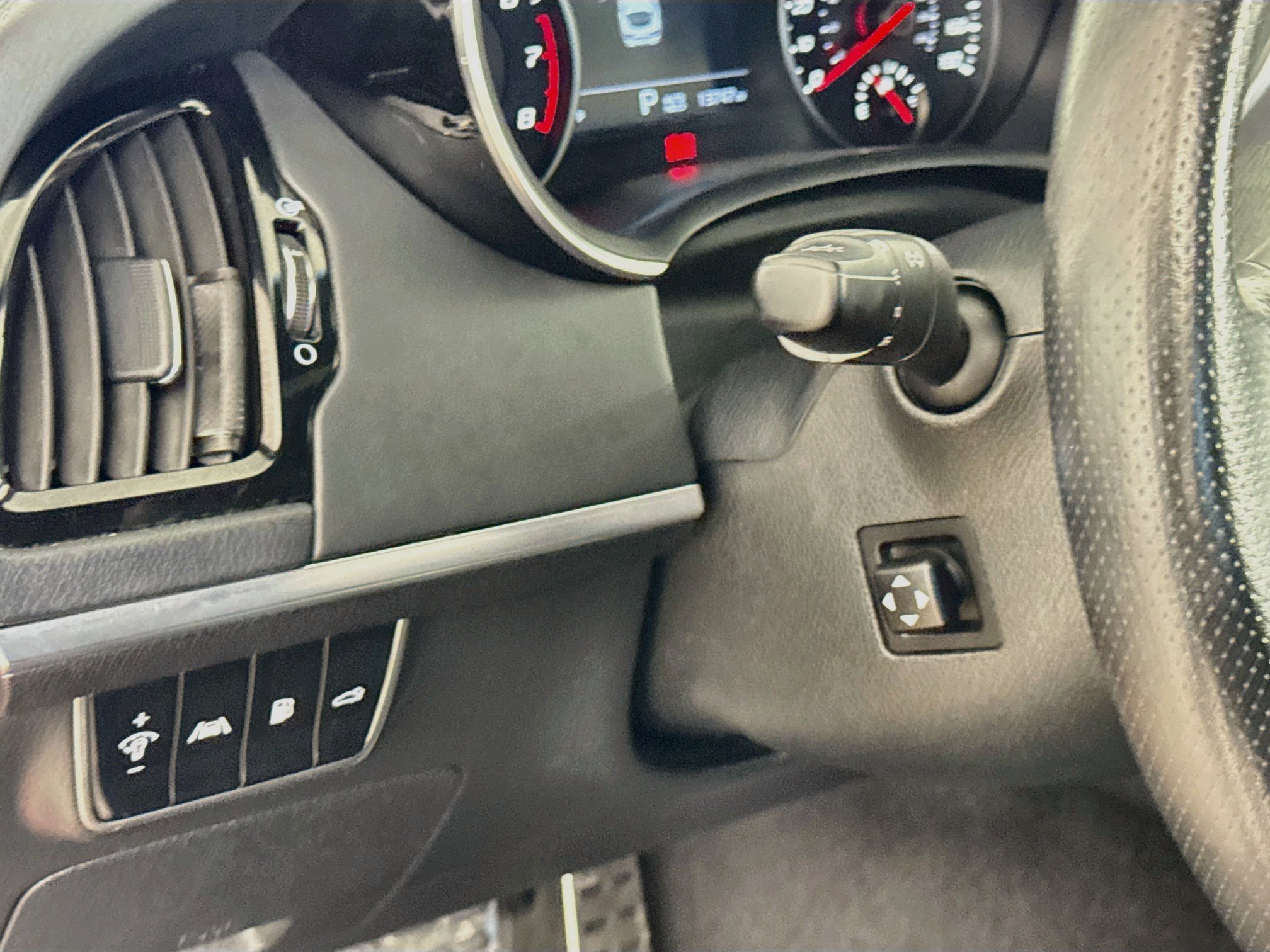 Used 2023  Kia GT2 image 12