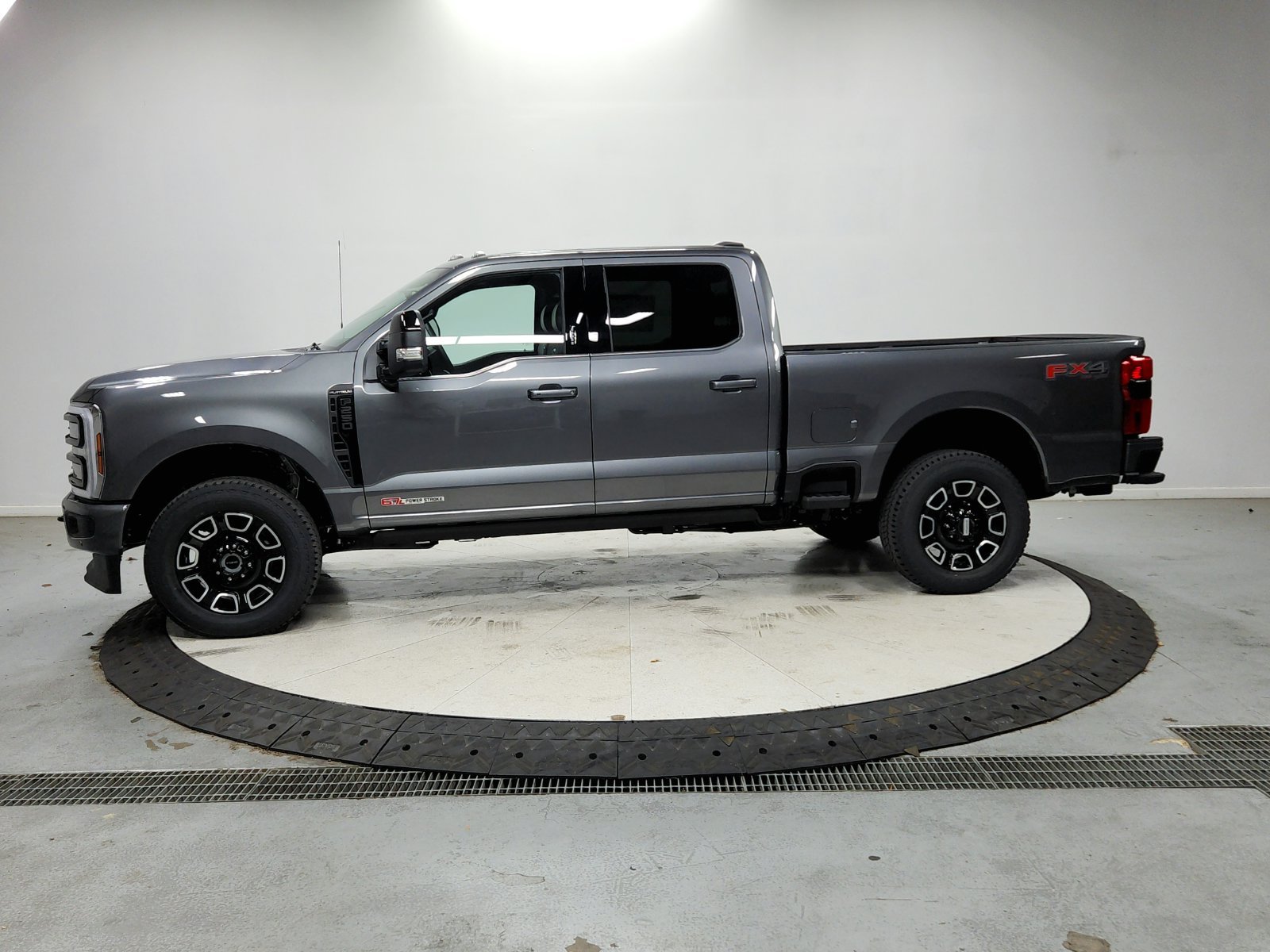 New 2027 Carbonized Gray Metallic Ford F-250® Platinum® image 5