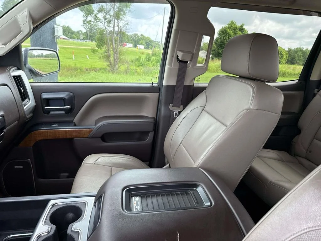 Used 2017 Gray GMC SLT image 31
