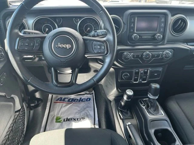 Used 2018 Gray Jeep Unlimited Sport S image 23