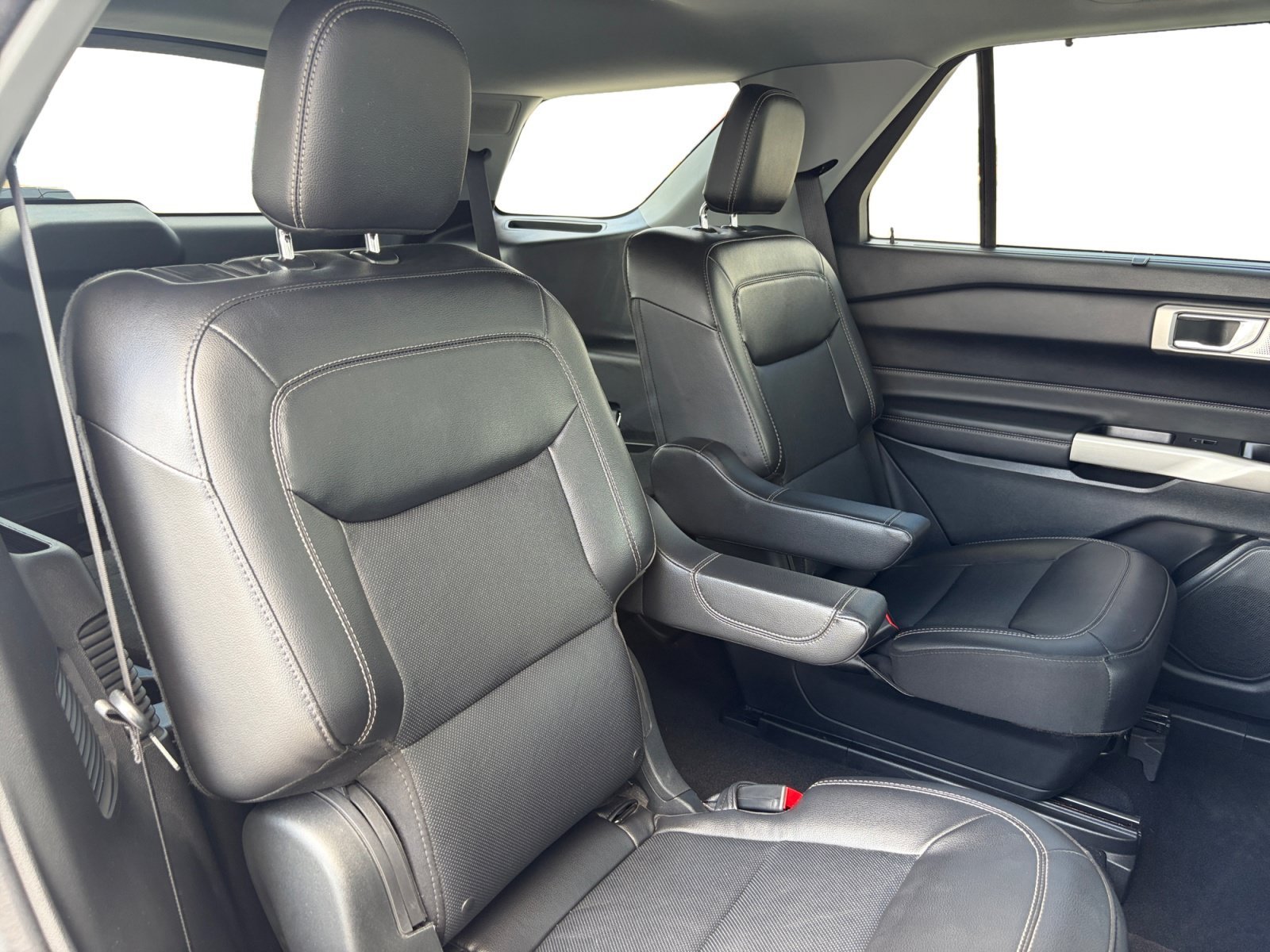 Used 2023 Agate Black Metallic Ford Limited image 22
