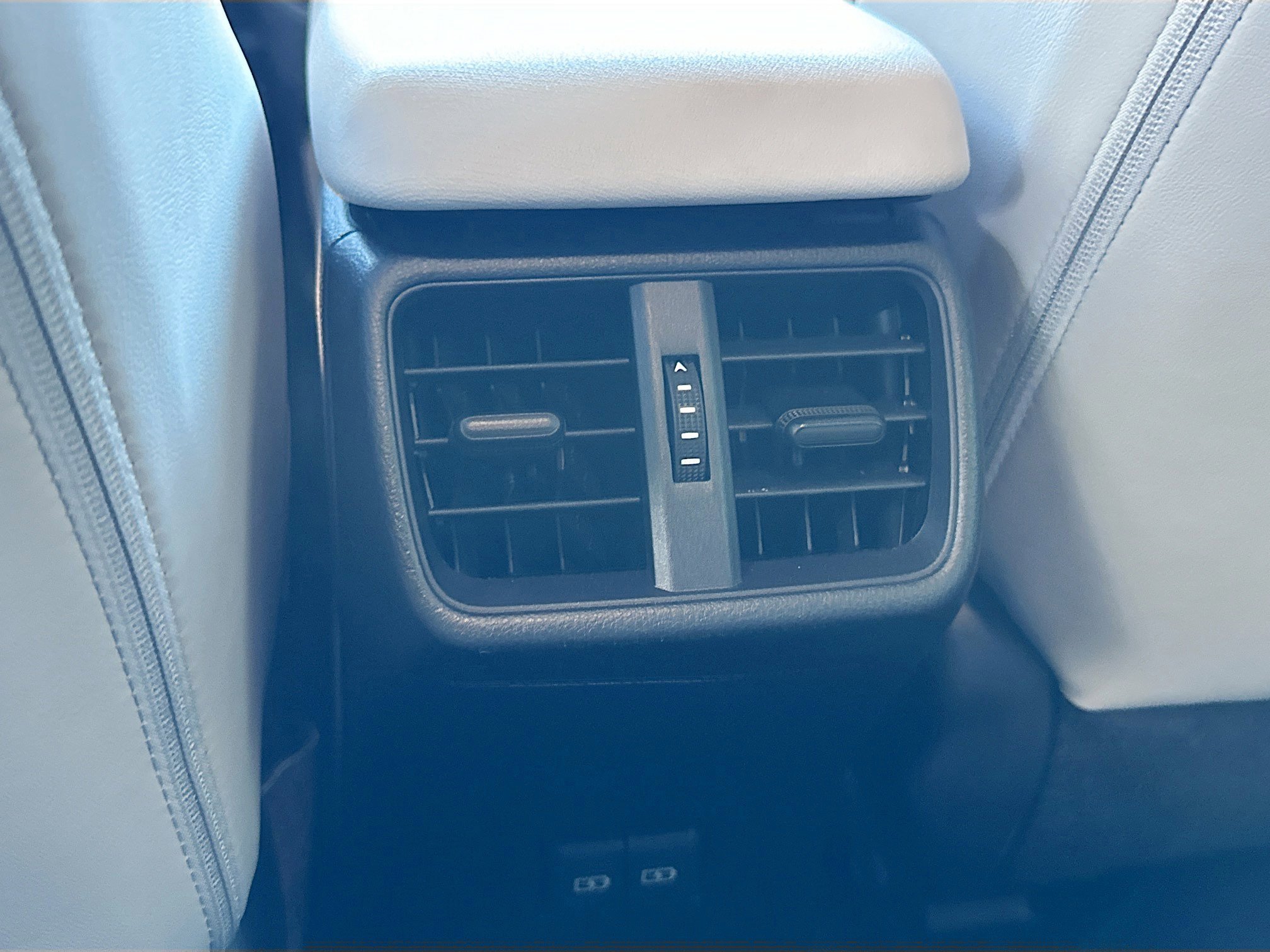 Used 2025 Obsidian Lexus UX 300h F SPORT Design image 25