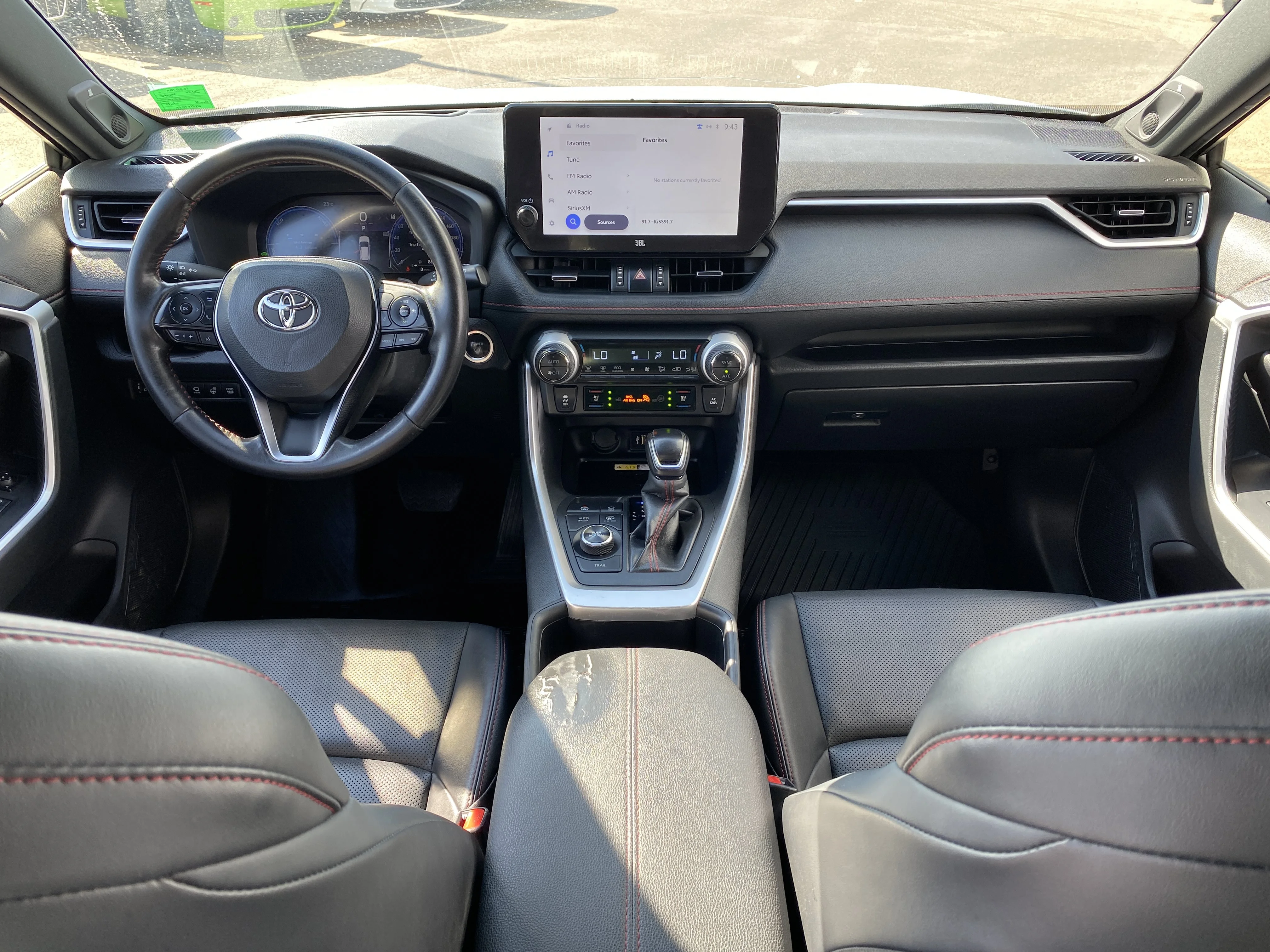 Used 2024 White Toyota SE AWD * HYBRID * LEATHER * SUNROOF * image 10