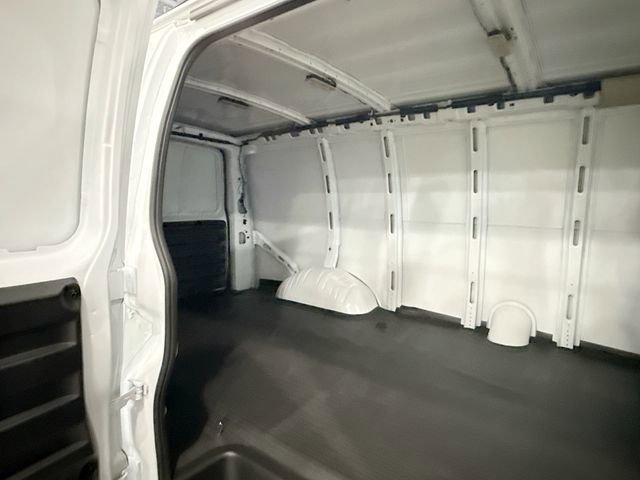 2025 Chevrolet Express Cargo Work Van - Photo 24