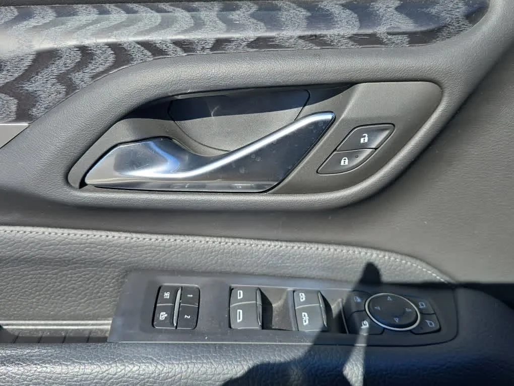 Used 2023 Summit White GMC Denali image 15