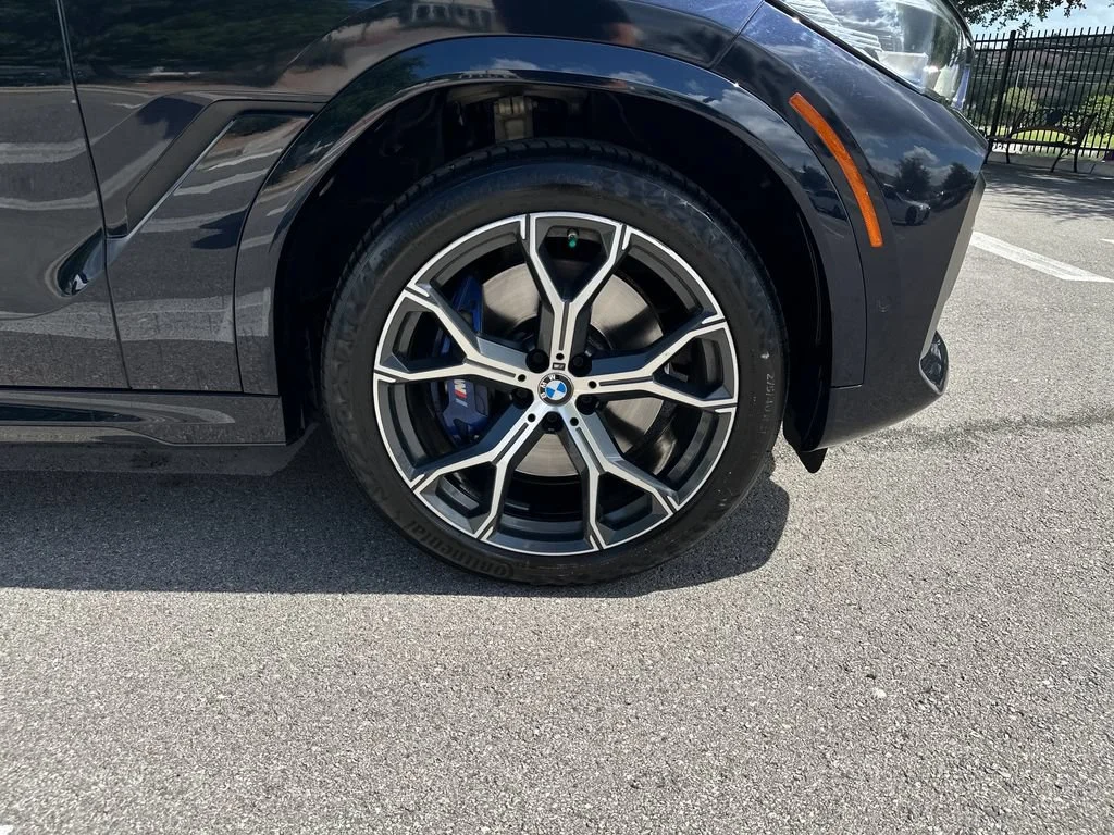 Used 2022  BMW M50i image 18
