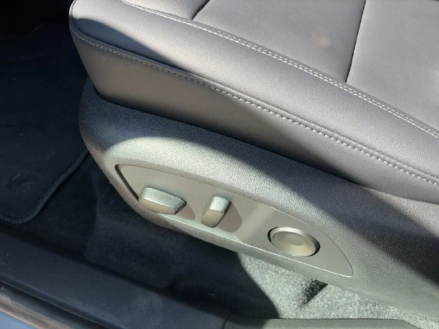New 2027 Silver GMC Elevation image 14
