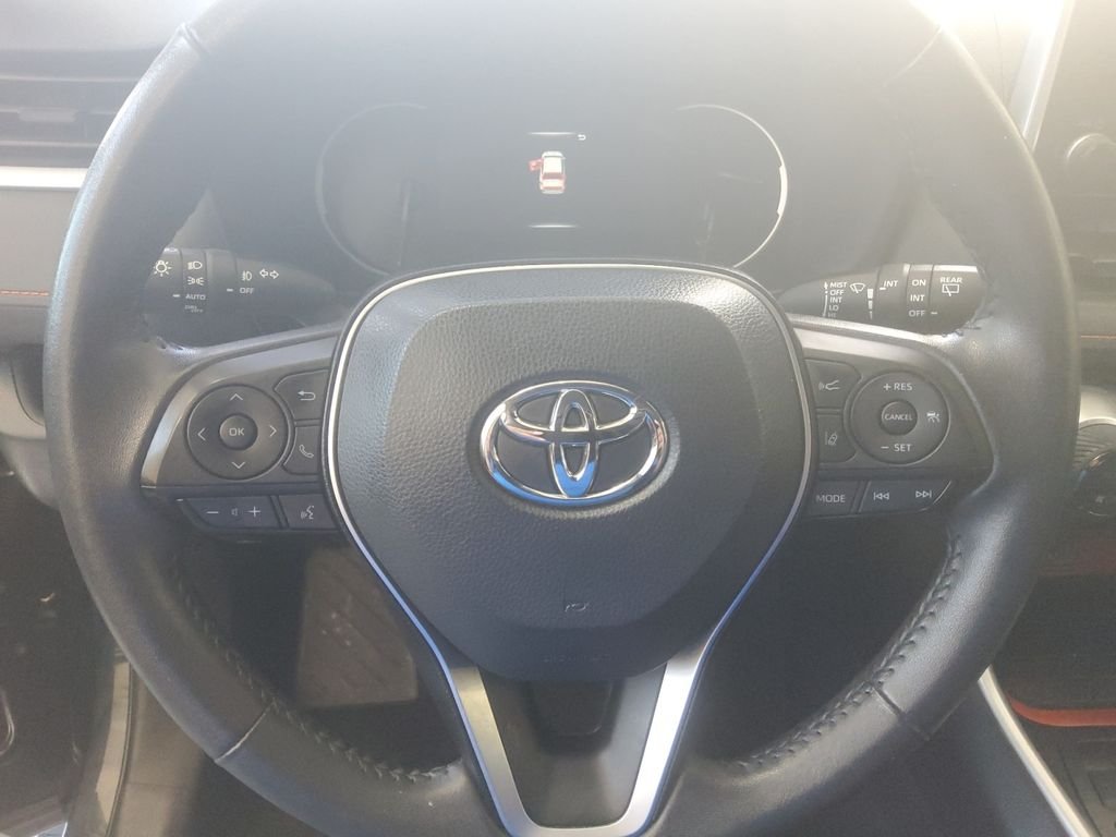 Used 2024  Toyota Adventure image 9