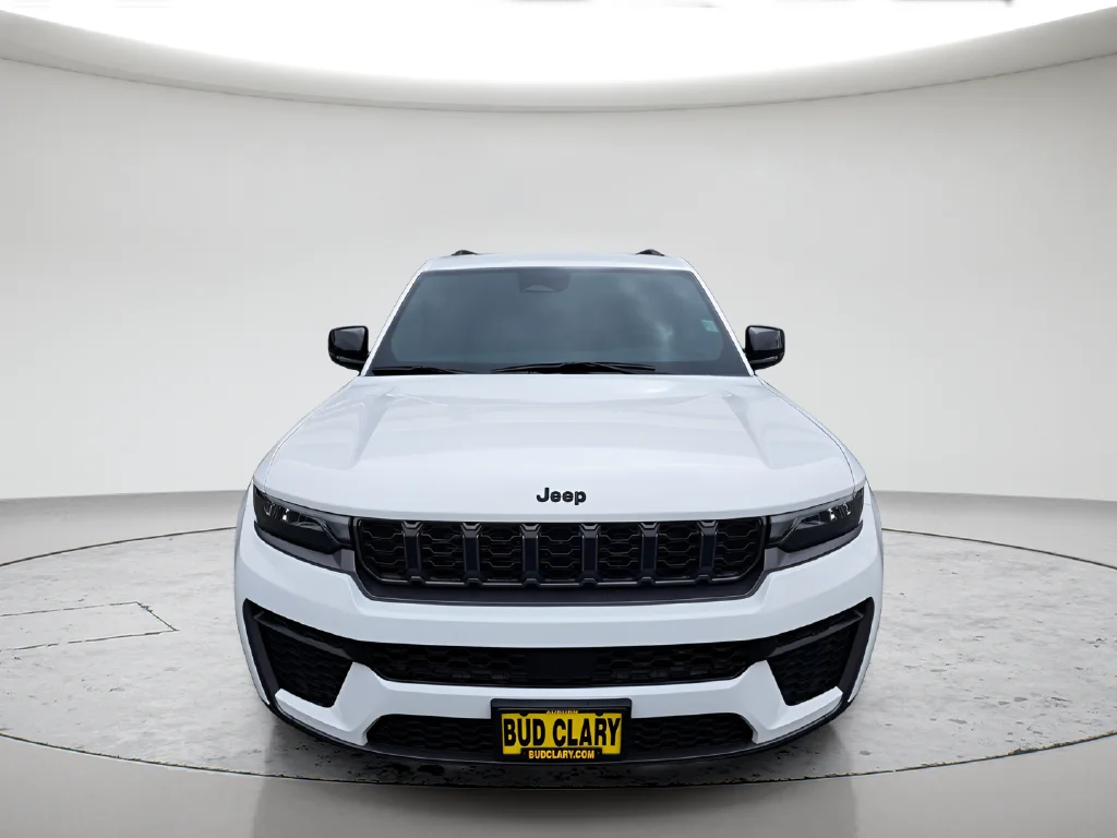 New 2026 White Jeep Altitude image 2