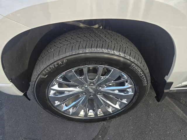 Used 2023 Beige Chevrolet High Country image 4