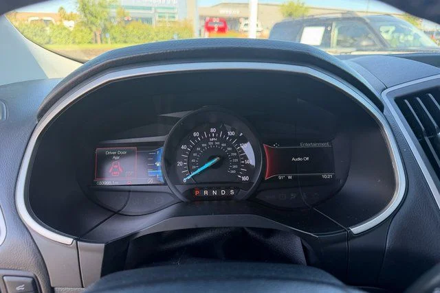 Used 2020 Gray Ford SEL image 13