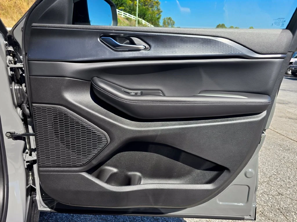 New 2027 Gray Jeep Laredo X image 36