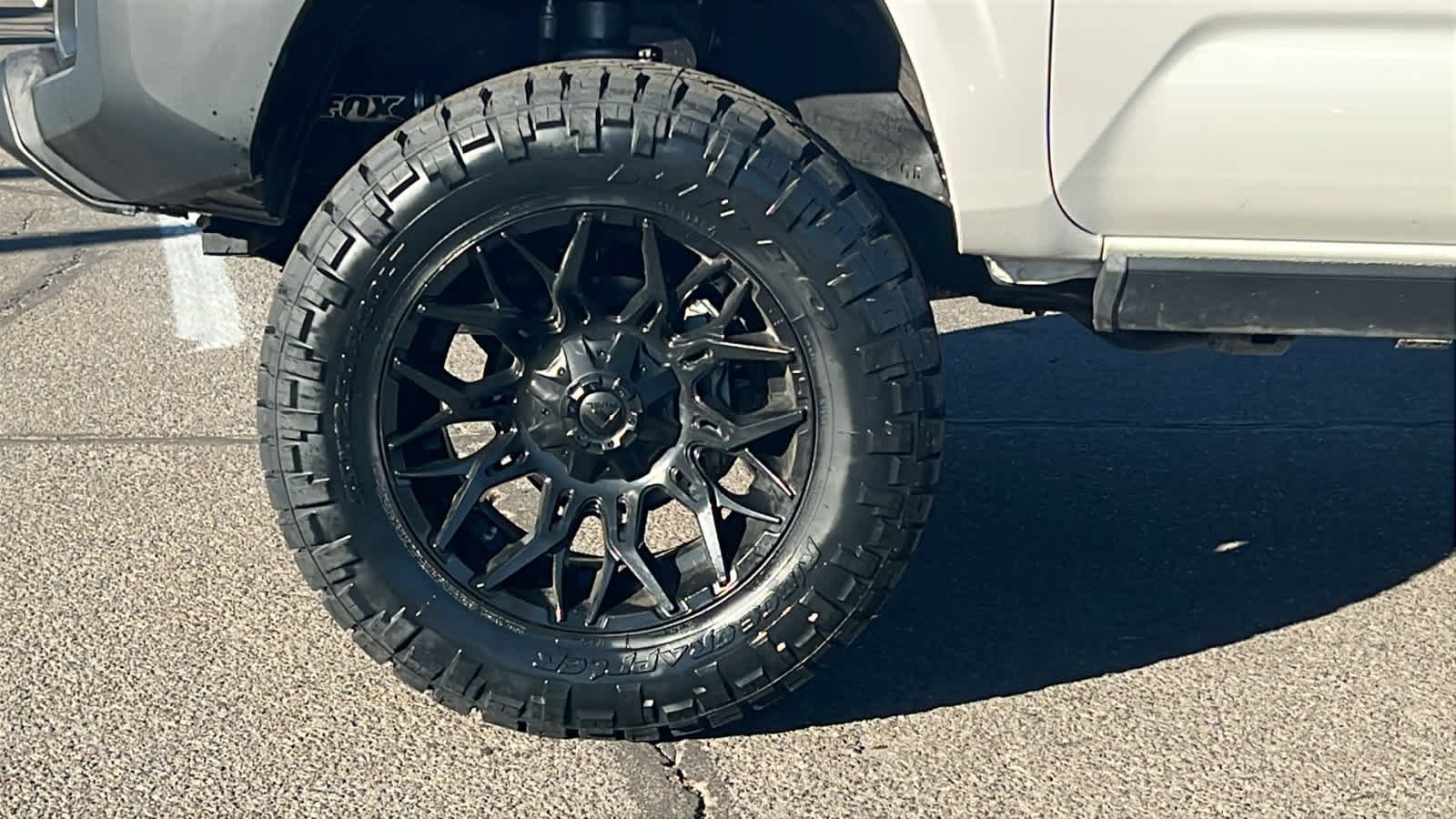 Used 2022 White Toyota SR image 9