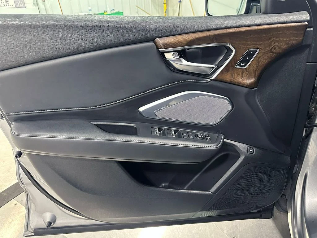 Used 2020  Acura Advance Package image 19