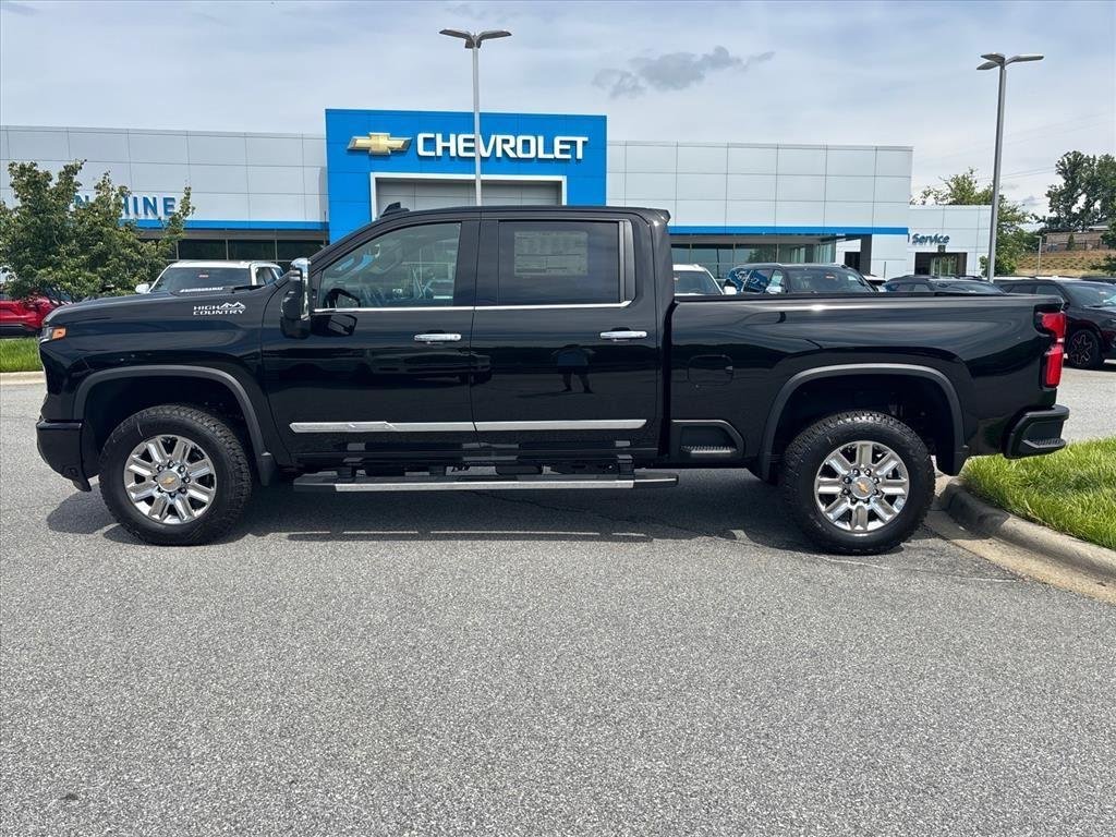 2026 Chevrolet Silverado 2500 HD High Country - Photo 2