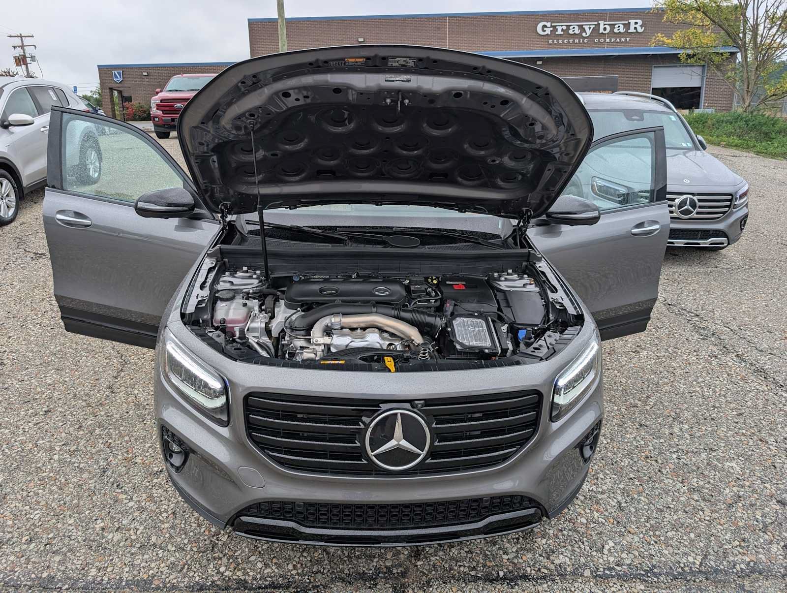 New 2026 Mountain Grey Metallic Mercedes-Benz GLB 250 image 10