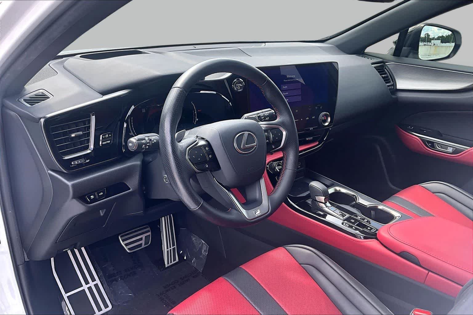Used 2023 Ultra White Lexus F SPORT Handling image 17