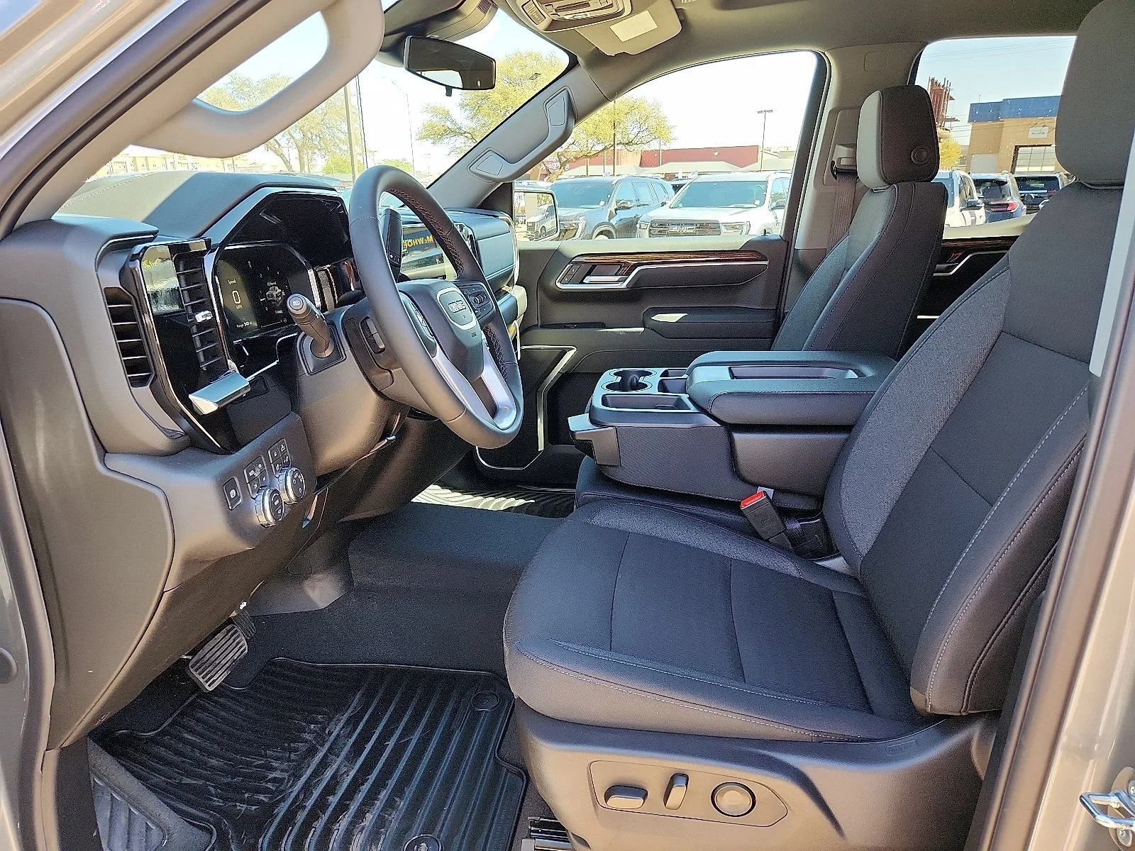 2026 GMC Sierra 1500 SLE - Photo 10