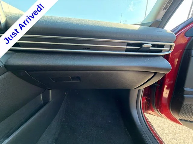 Used 2022 Red Hyundai Blue image 22