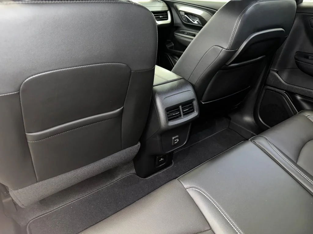 Used 2023 Summit White GMC SLT image 21