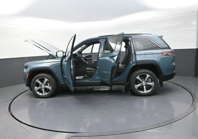 New 2026 Steel Blue Exterior Paint Jeep Limited image 32