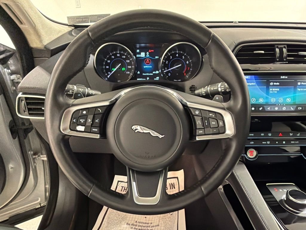 Used 2020 Indus Silver Metallic Jaguar 25t Prestige image 14