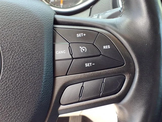 Used 2019 White Jeep Trailhawk image 31