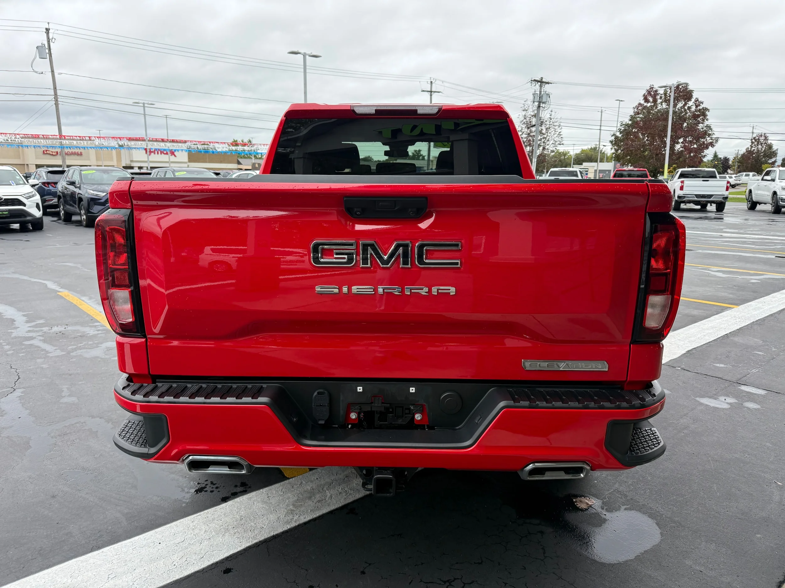 Used 2024 Red GMC Elevation image 4