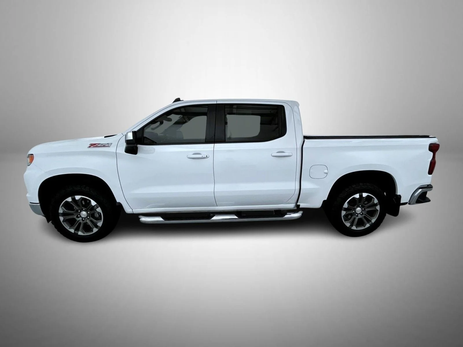 Used 2024 White Chevrolet LT image 8