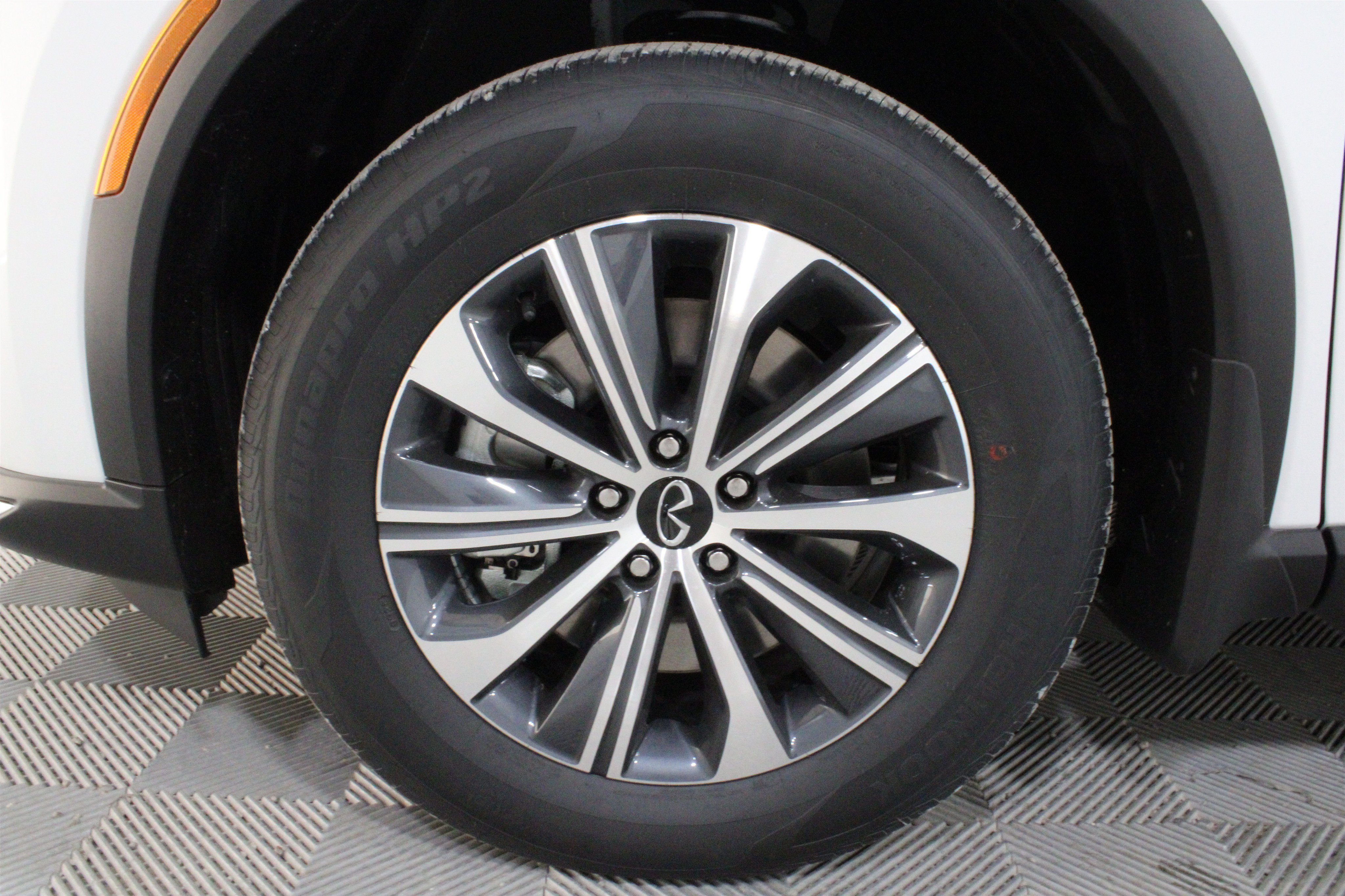 Used 2026 Radiant White INFINITI PURE image 36