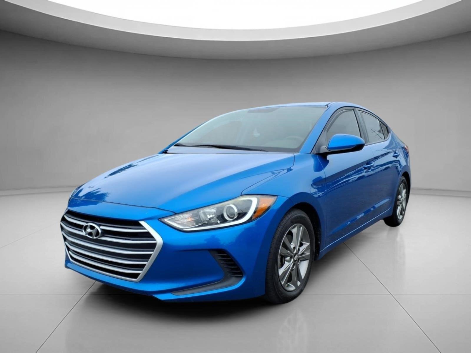 Used 2017 Electric Blue Hyundai SE image 1