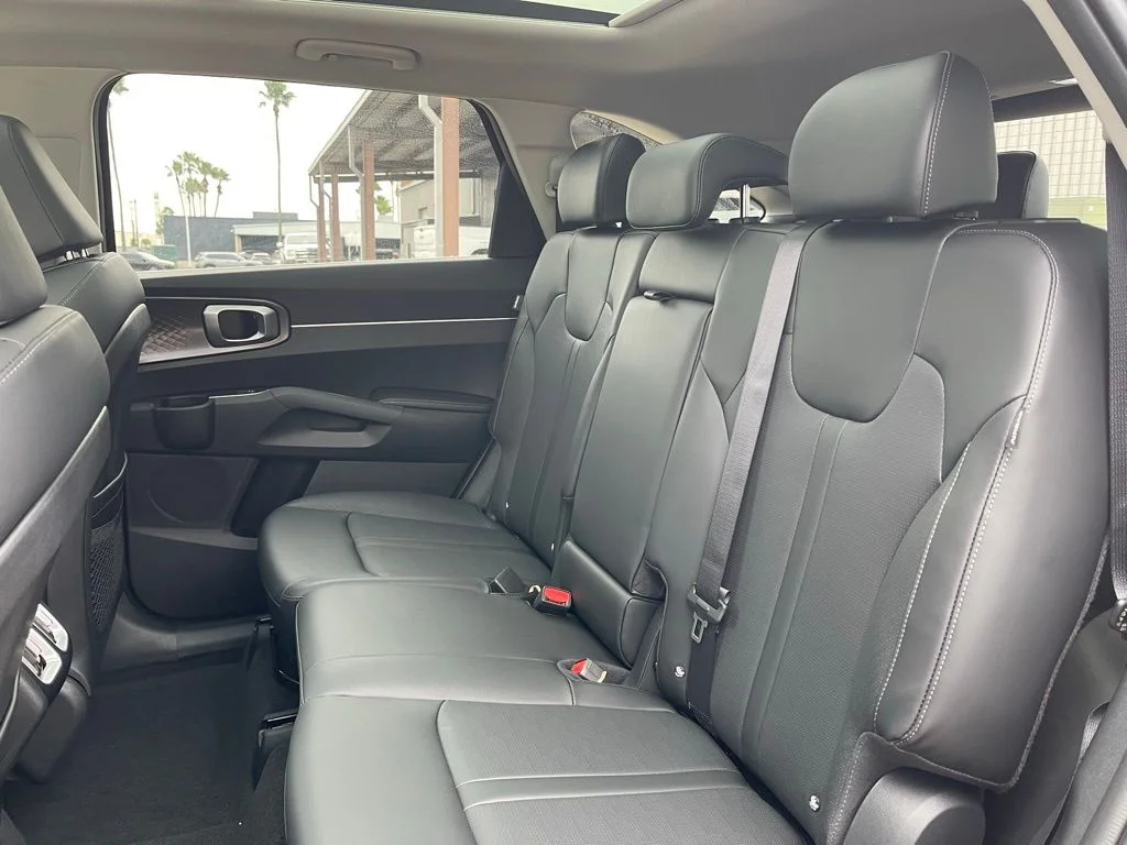 New 2026 White Kia S image 20