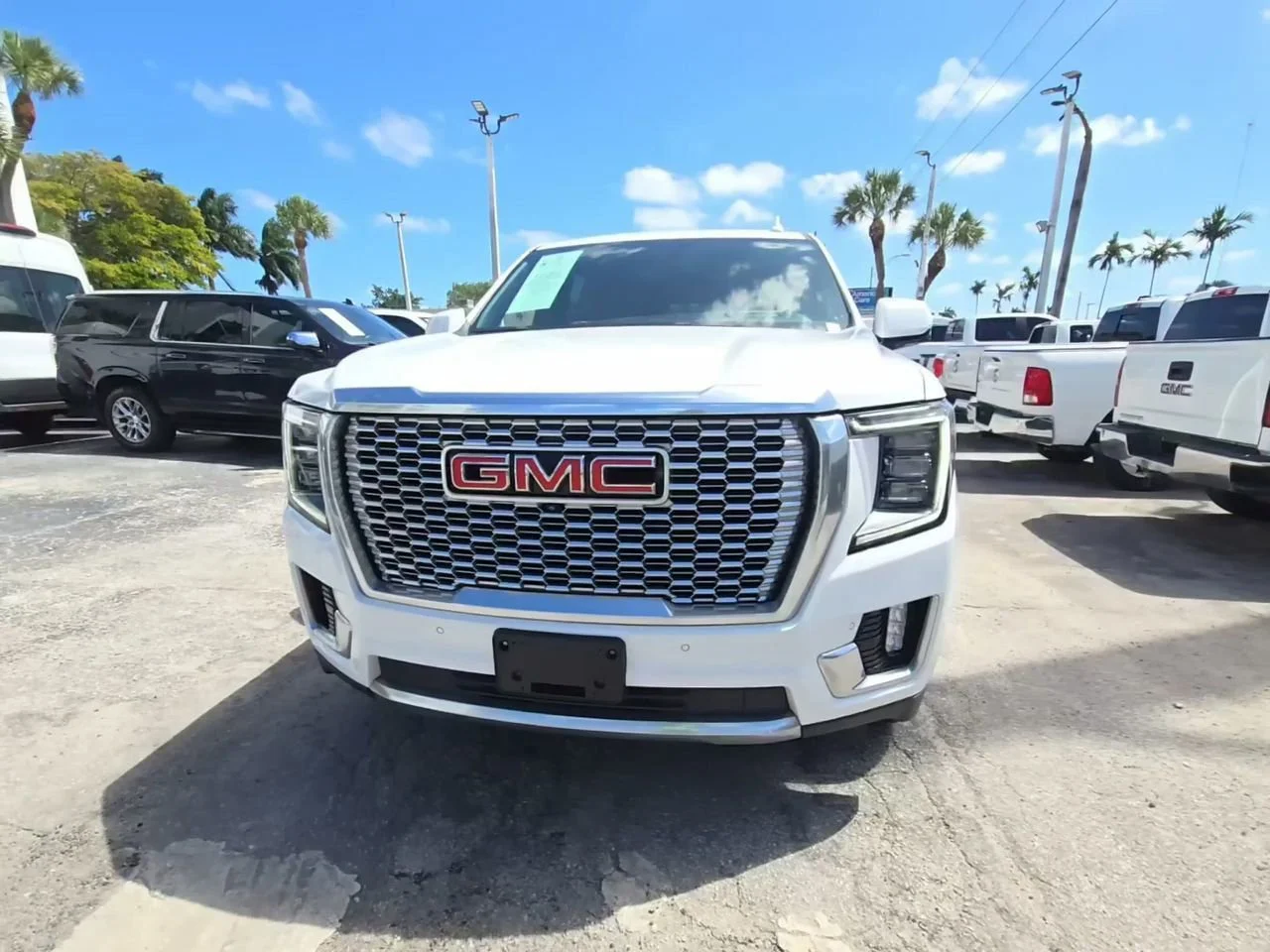 2023 GMC Yukon 4WD Denali's photo
