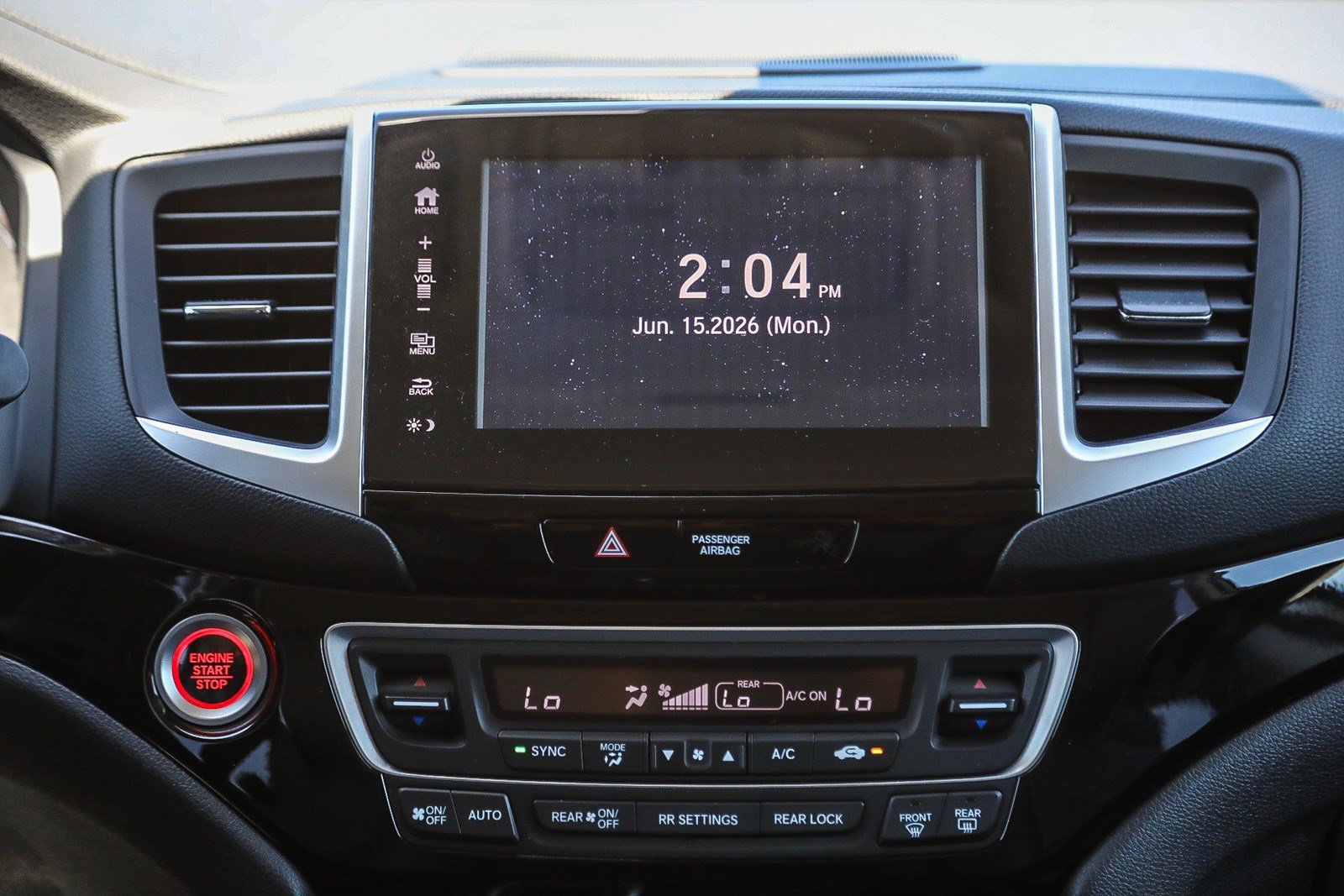 Used 2017 White Diamond Pearl Honda Touring image 13